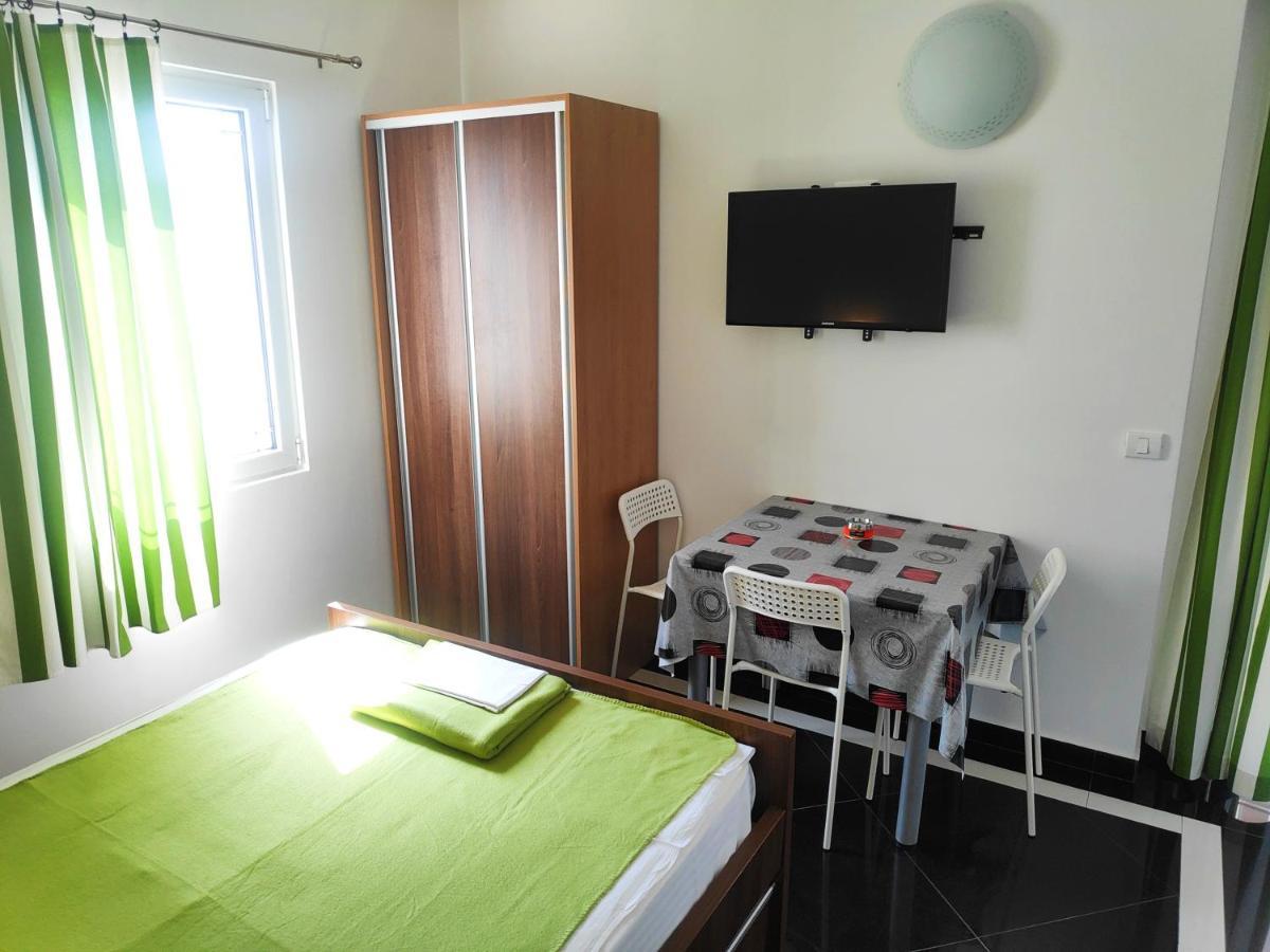 Apartmani Luka - Vila Brzulovic Rafailovići Eksteriør billede