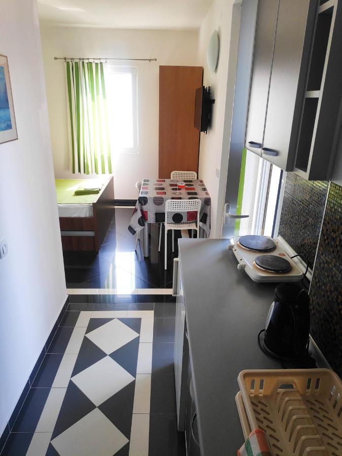 Apartmani Luka - Vila Brzulovic Rafailovići Eksteriør billede