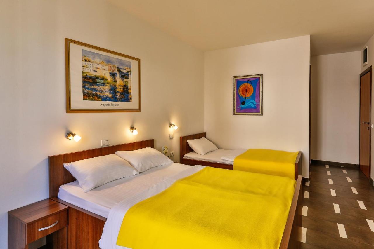 Apartmani Luka - Vila Brzulovic Rafailovići Eksteriør billede