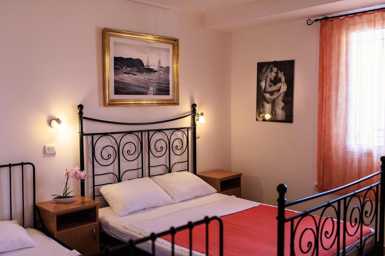 Apartmani Luka - Vila Brzulovic Rafailovići Eksteriør billede