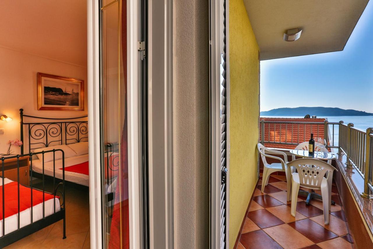 Apartmani Luka - Vila Brzulovic Rafailovići Eksteriør billede